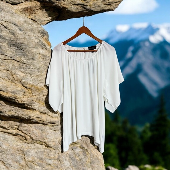 PREMISE Womens Ivory Blouse‎ 1X/TG Shirt Top Tunic Handkerchief Hem Round Neck - Picture 1 of 13